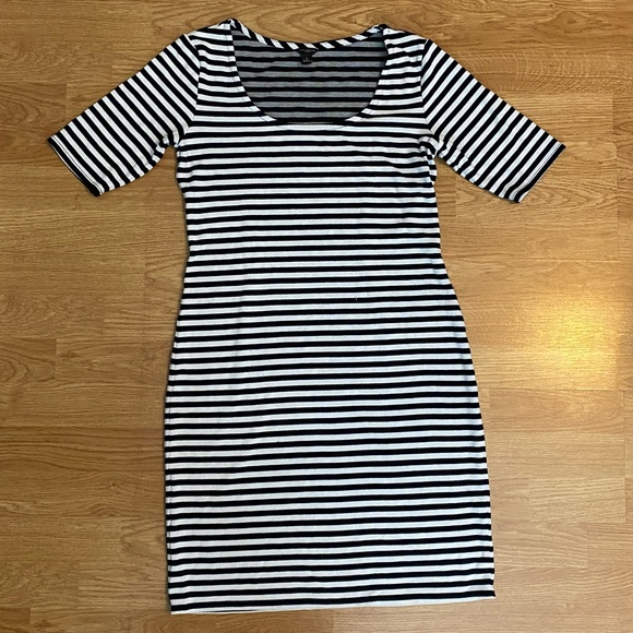 Ann Taylor Dresses & Skirts - Ann Taylor Dress